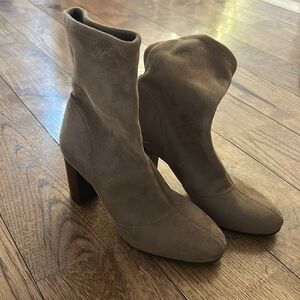 Vince Camuto boots 7.5